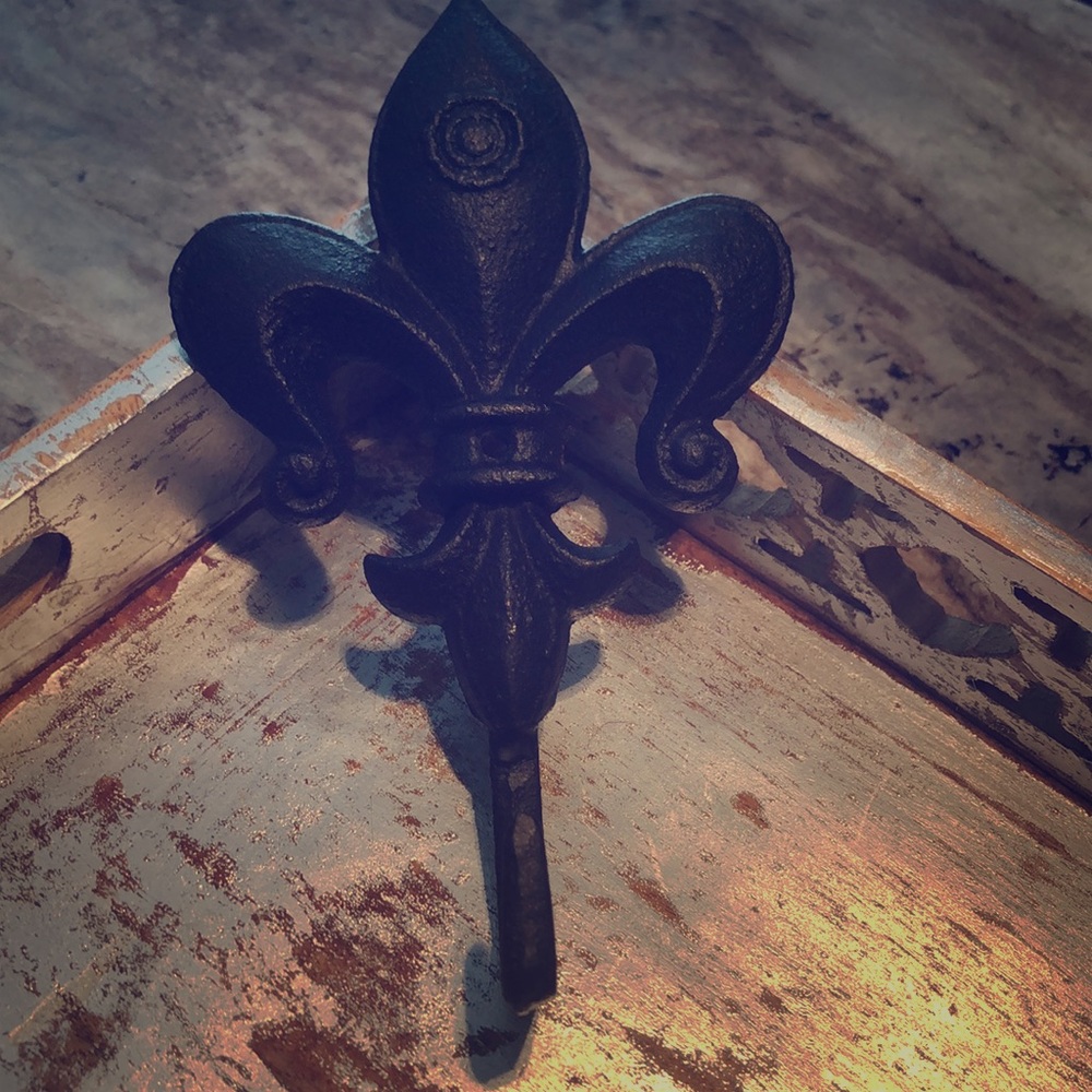 Fleur de lis ⚜️ Wall hook NWOT